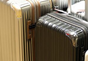 貸切バスへのスーツケース積み込みは限界があります。団体旅行の際は荷物の量も考慮が必要です。